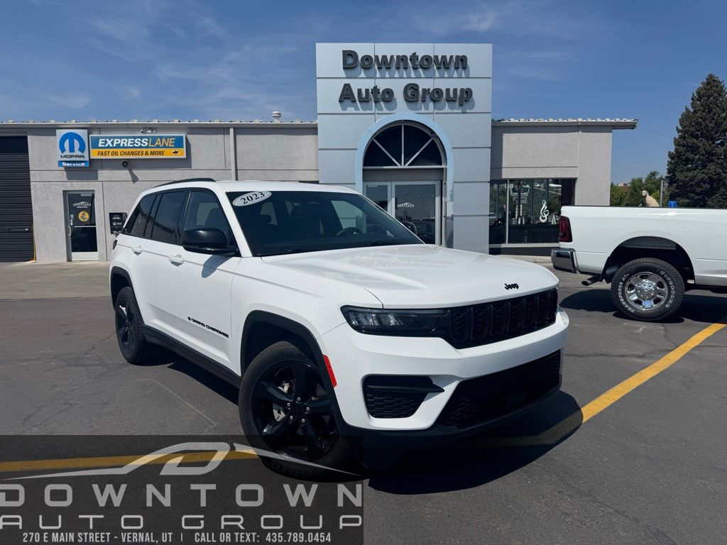 2023 Jeep Grand Cherokee Altitude