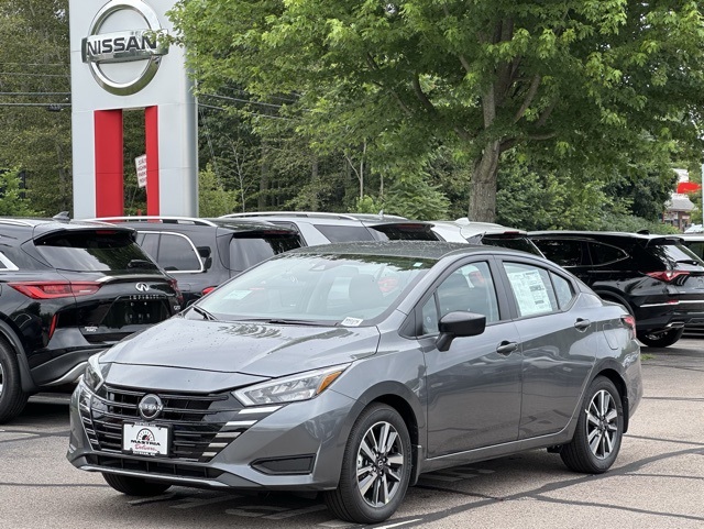 2025 Nissan Versa S photo 4