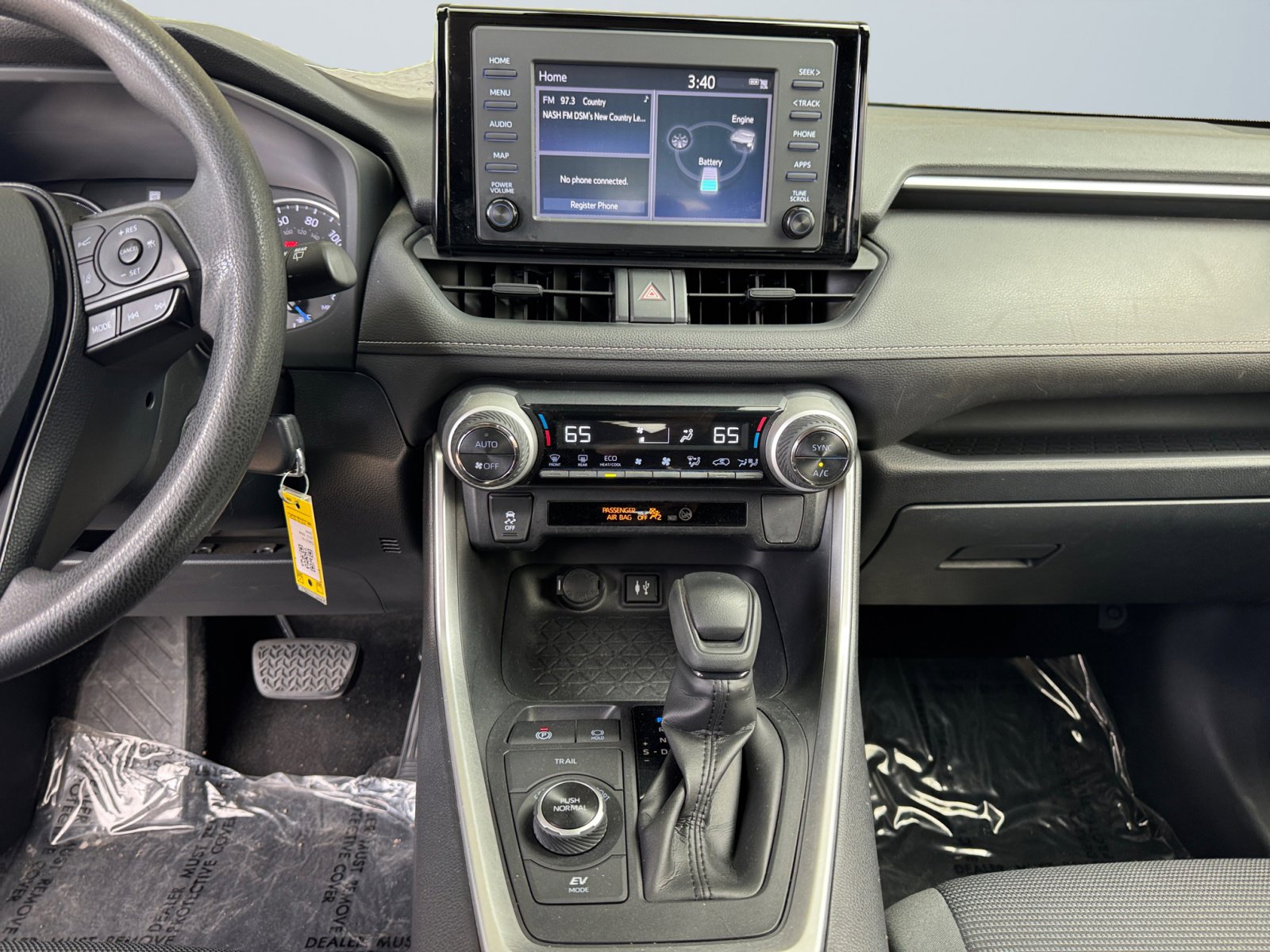 2019 Toyota RAV4 LE photo 11
