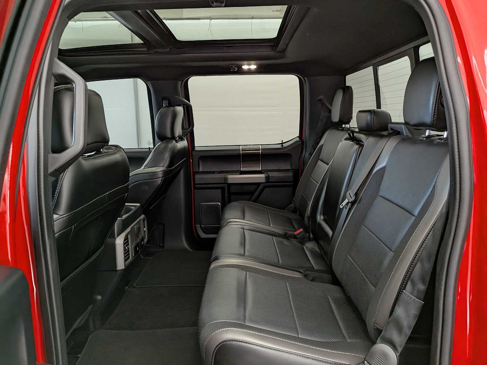 2019 Ford F-150 Raptor photo 19