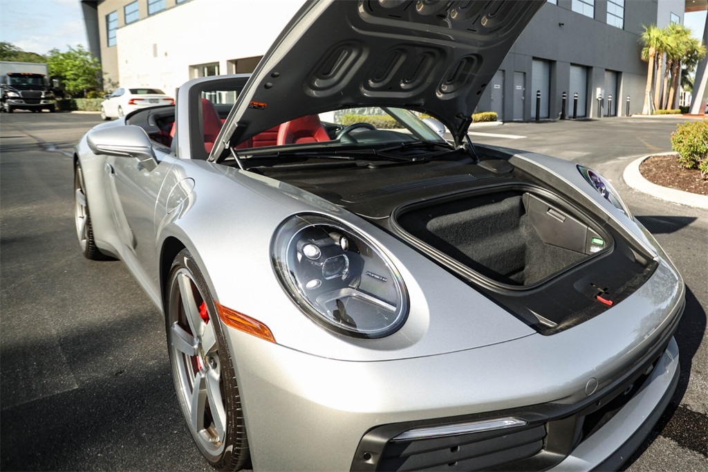 Used 2021 GT Silver Metallic Porsche Carrera S image 19