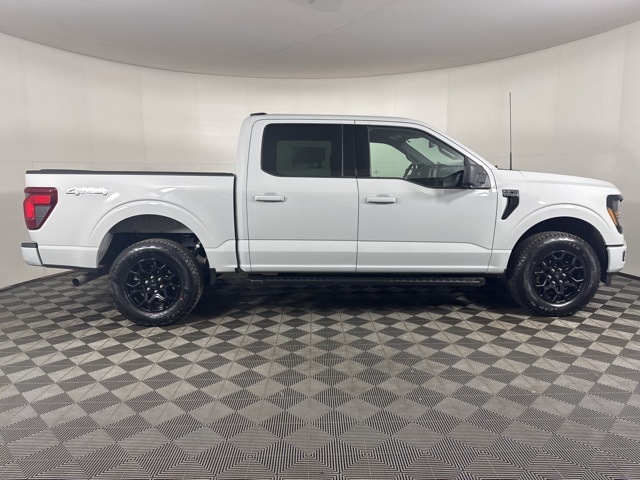 2024 Ford F-150 XLT photo 2