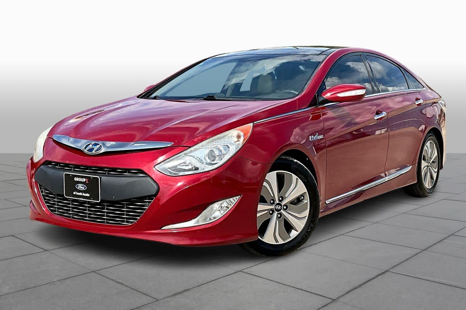 Used 2013 Hyundai Sonata Hybrid Limited with VIN KMHEC4A4XDA085740 for sale in Austin, TX
