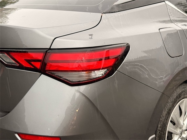 2022 Nissan Sentra S photo 5