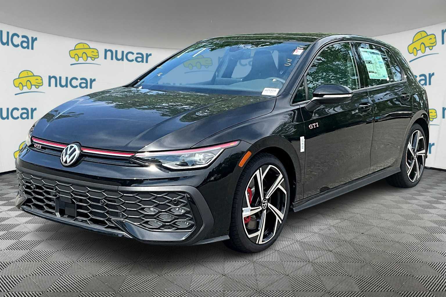 2025 Volkswagen Golf GTI SE photo 3