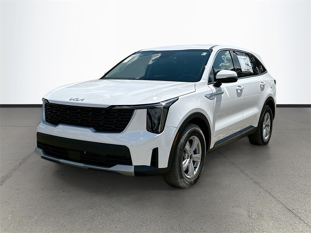 2026 Kia Sorento LX photo 3