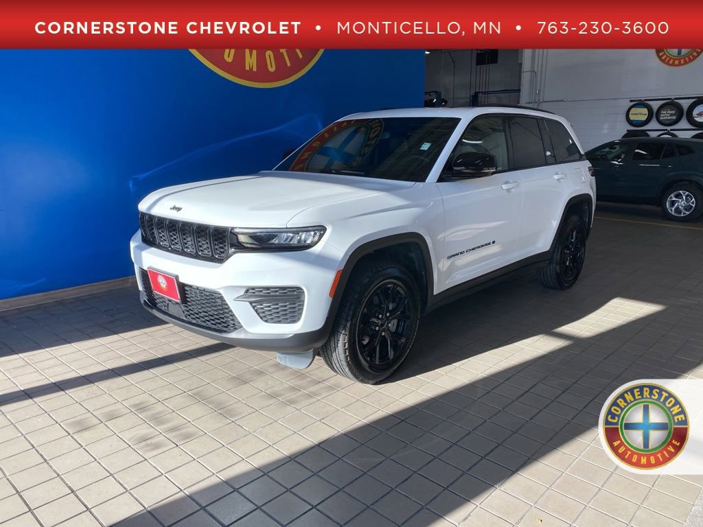 2024 Jeep Grand Cherokee Altitude's photo