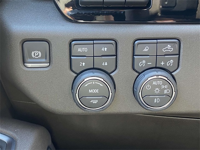 2025 Chevrolet Silverado 1500 LTZ photo 18