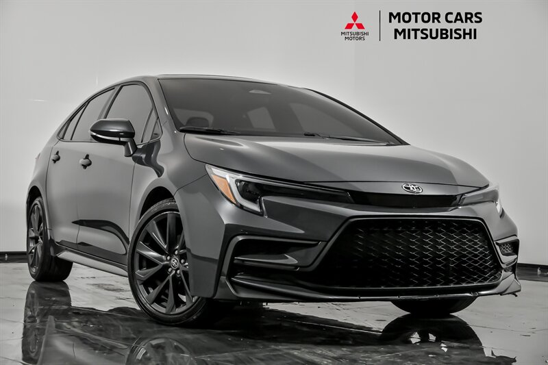 2023 Toyota Corolla SE's photo