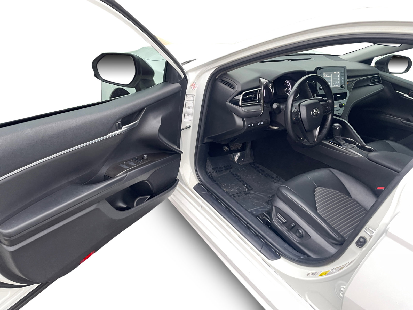 Used 2021 Toyota Camry SE with VIN 4T1G11AK0MU468998 for sale in Kansas City