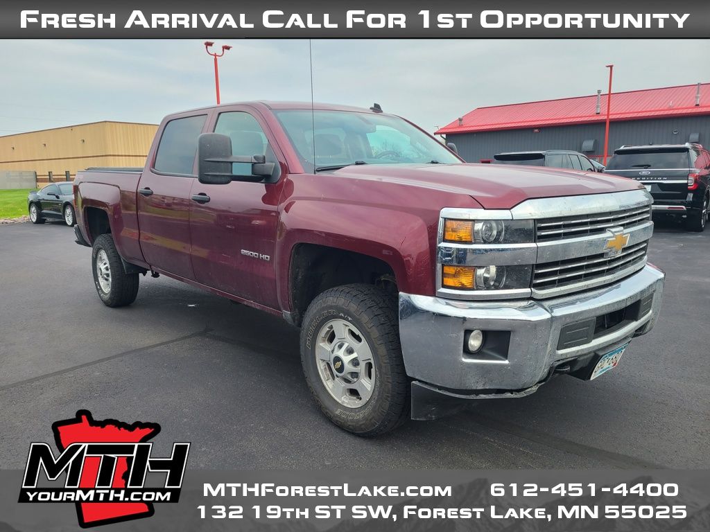 2015 Chevrolet Silverado 2500HD LT photo 2
