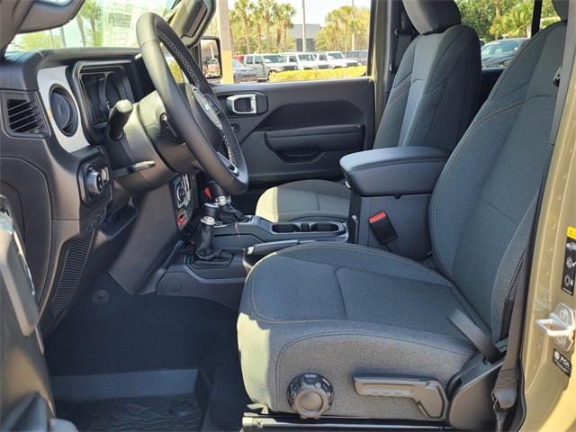 2025 Jeep Gladiator Willys photo 12