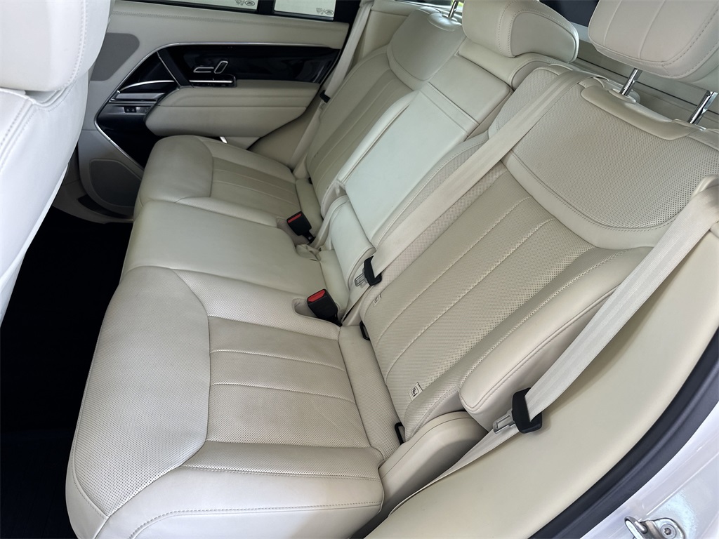 2024 Land Rover Range Rover SE photo 29
