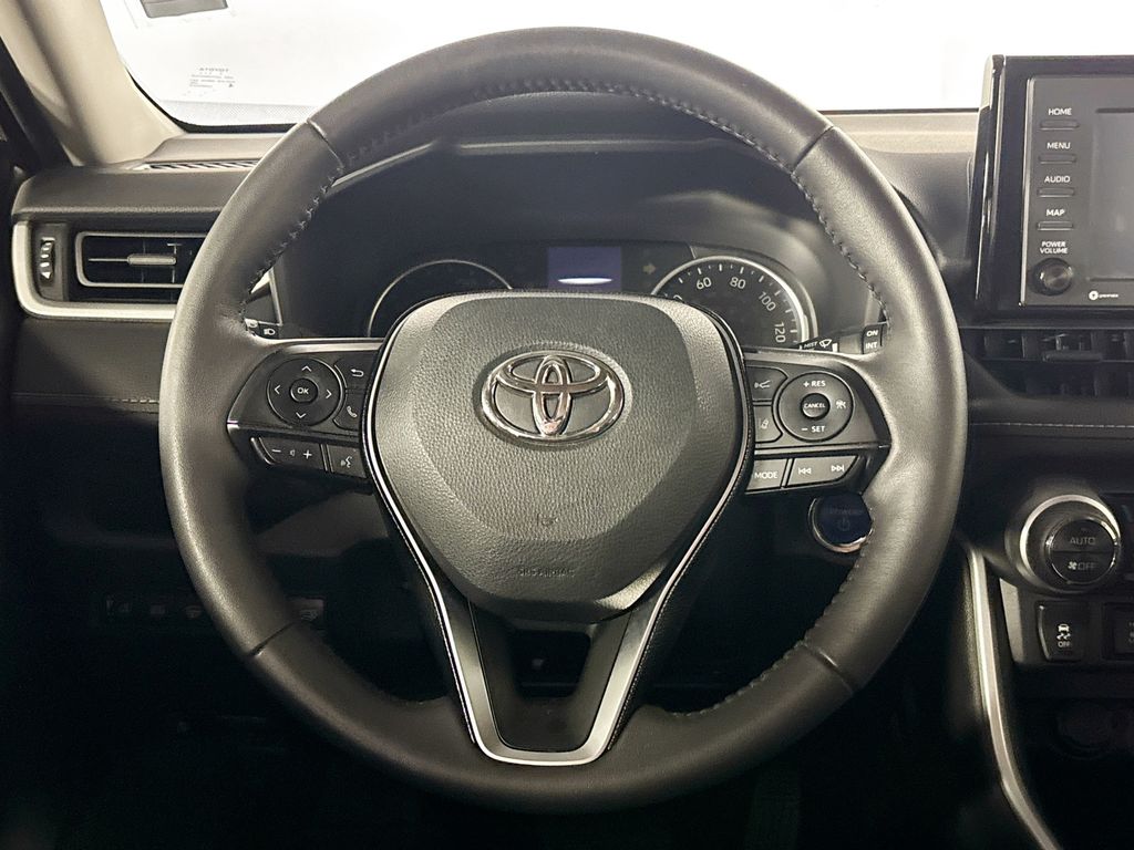 2021 Toyota RAV4 Hybrid XLE photo 9