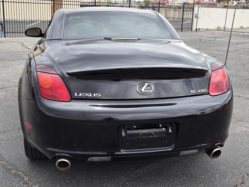 2005 Lexus SC 430 photo 3