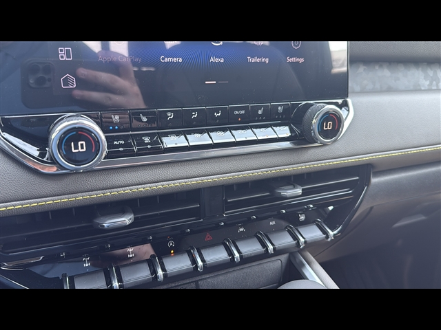 2025 Chevrolet Colorado ZR2 photo 21