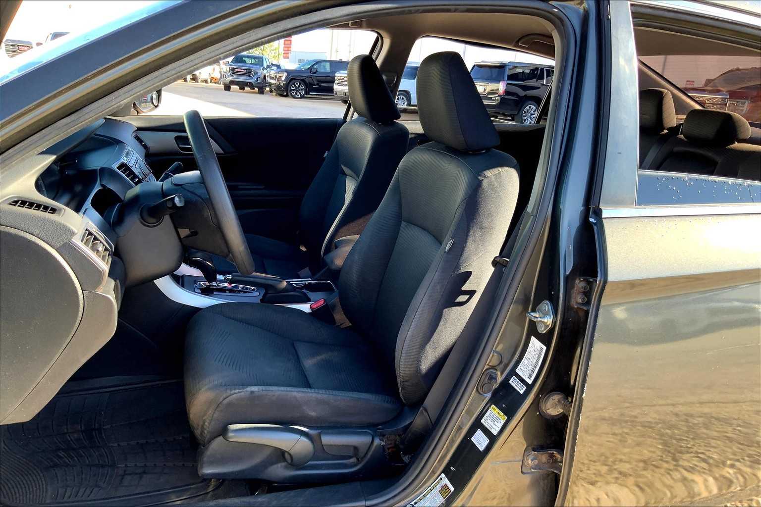 2014 Honda Accord LX photo 7