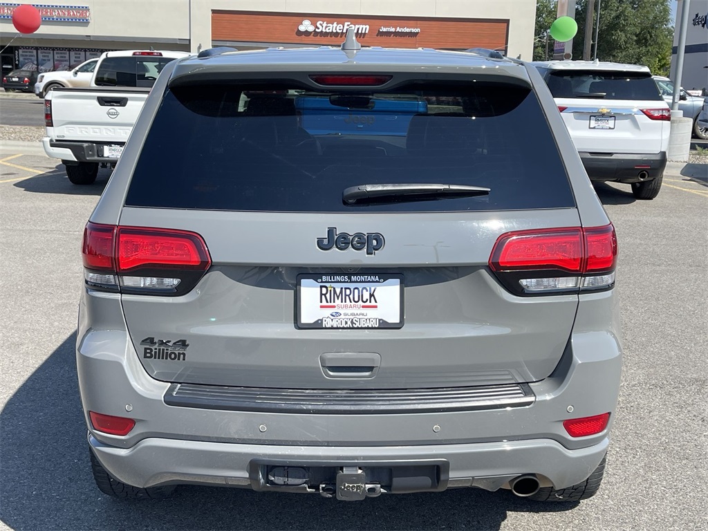 2021 Jeep Grand Cherokee Laredo X photo 3