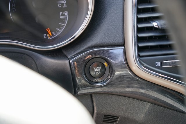 2016 JEEP GRAND CHEROKEE - Image 17