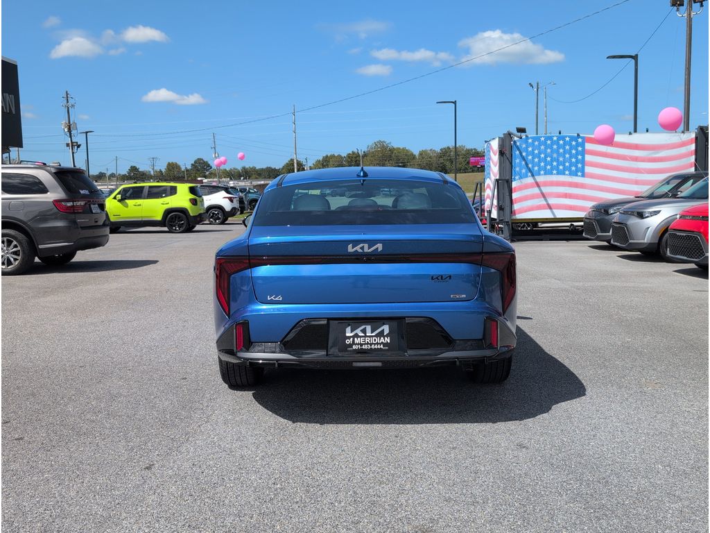 2025 Kia K4 GT-Line photo 4