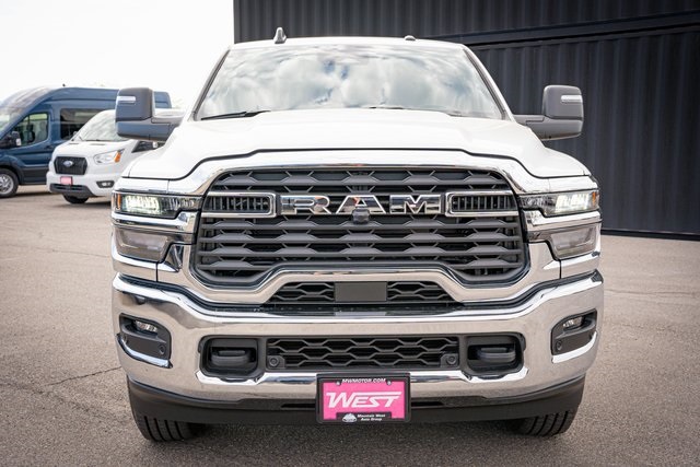 2025 Ram 2500 Tradesman photo 3
