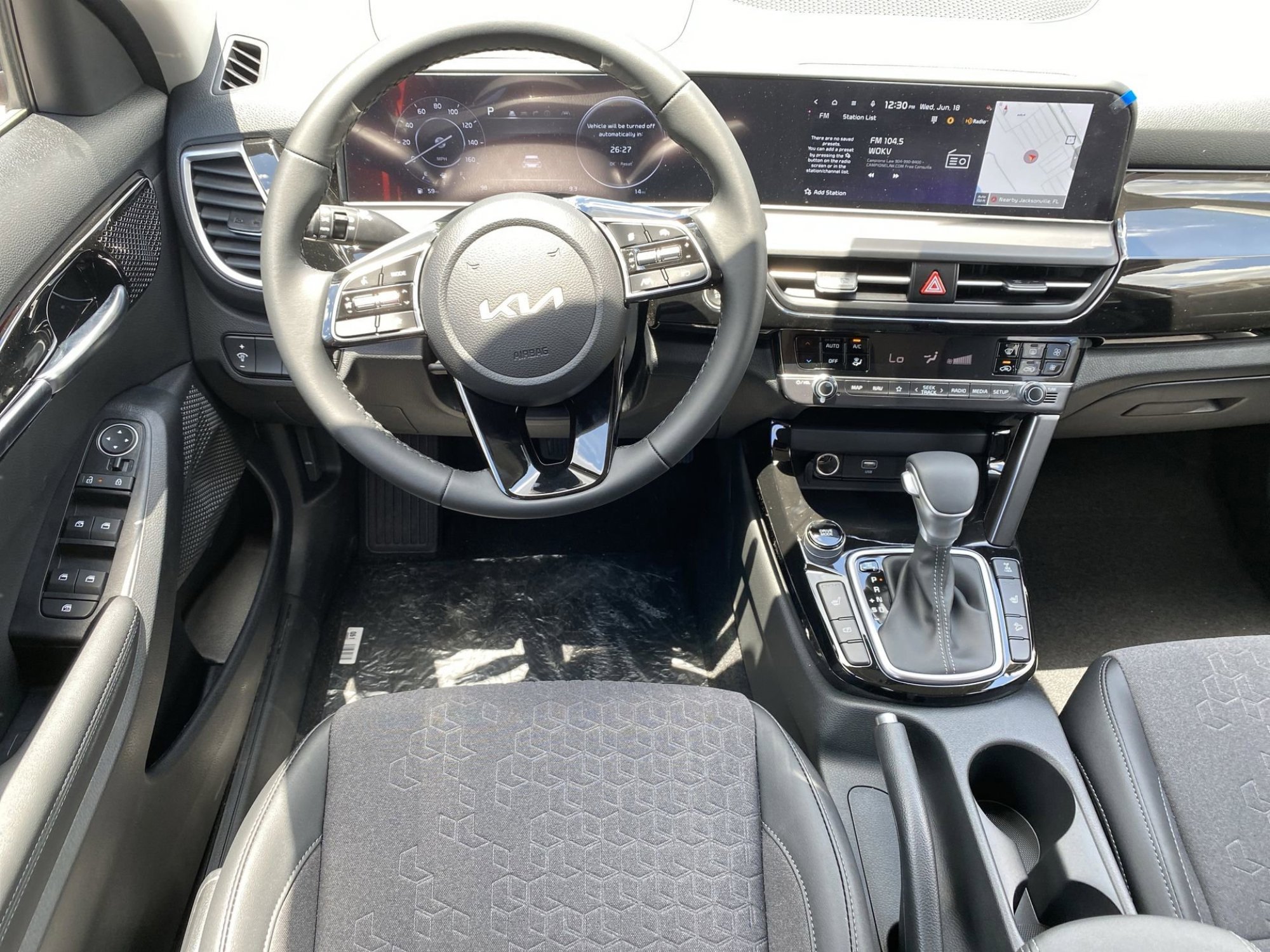 2025 Kia Seltos X-Line photo 2