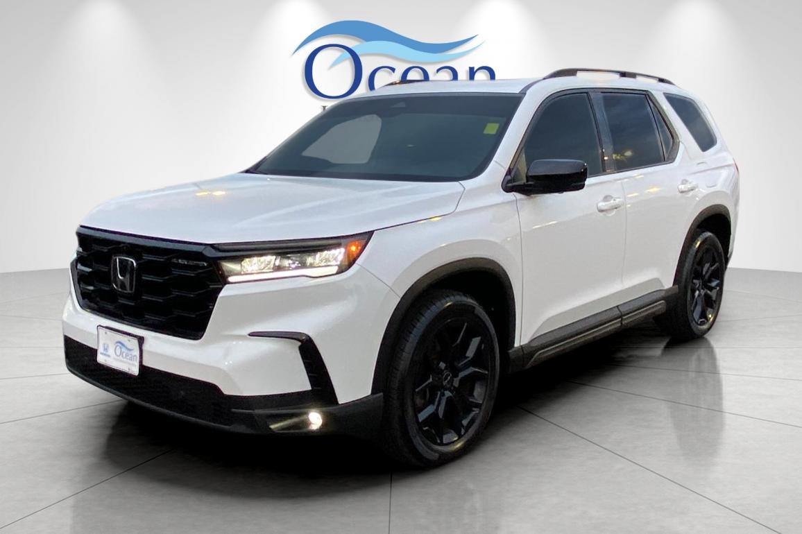 2025 Honda Pilot Black Edition photo 6