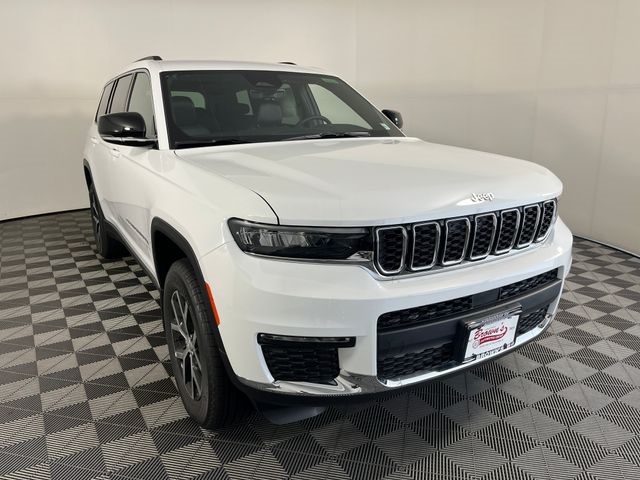 2025 Jeep Grand Cherokee Limited photo 4