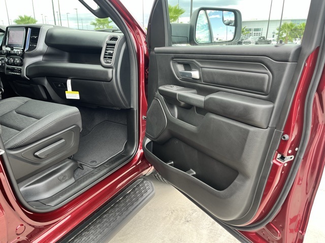 2025 Ram 1500 Tradesman photo 18