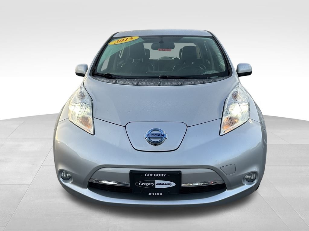 2015 Nissan Leaf SL photo 2