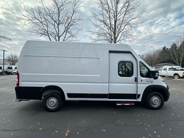 2024 Ram ProMaster 3500 photo 2