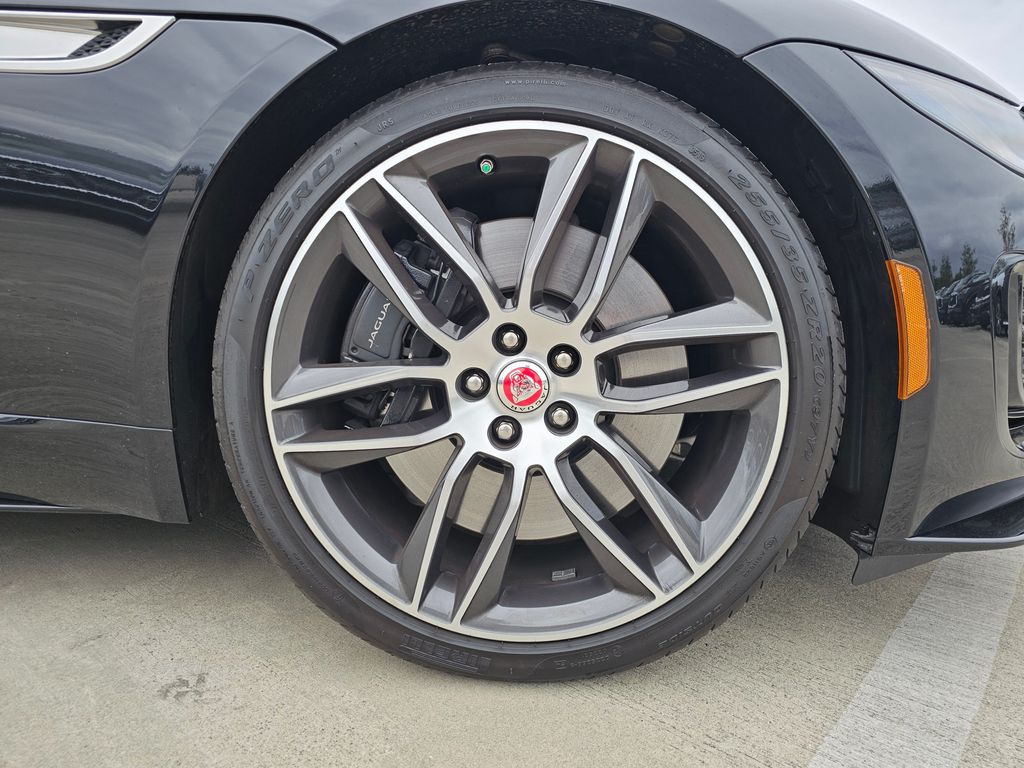 2021 Jaguar F-TYPE R-Dynamic photo 9