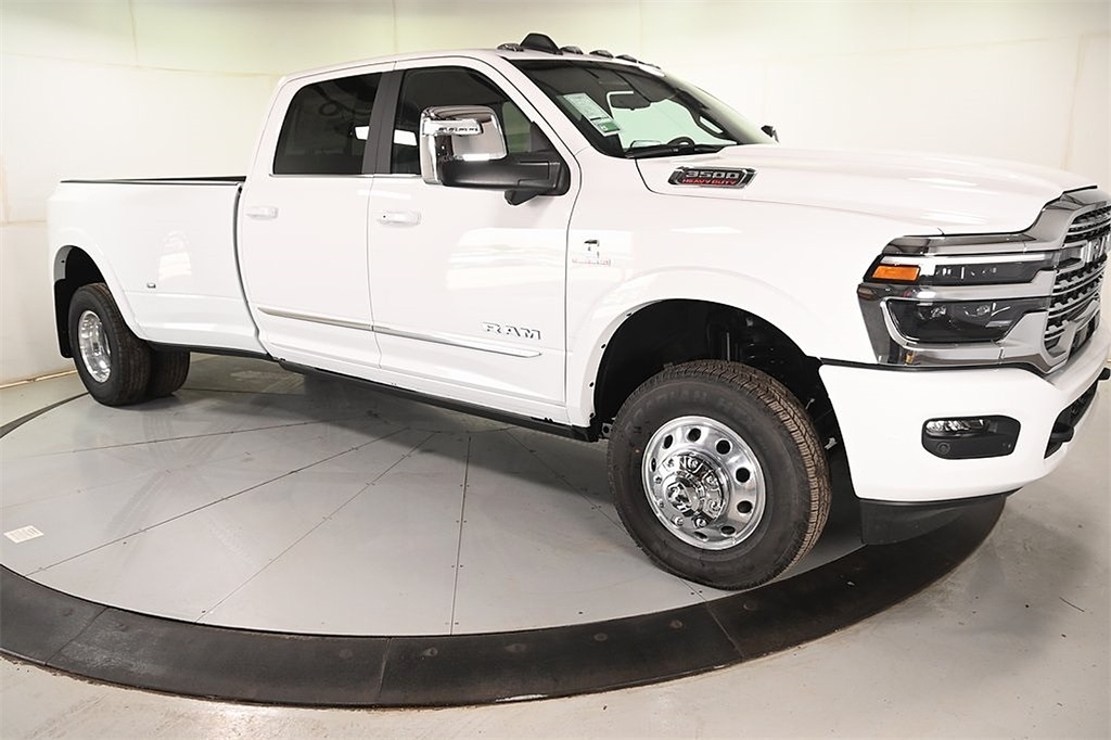 2025 RAM Ram 3500 Pickup Limited's photo