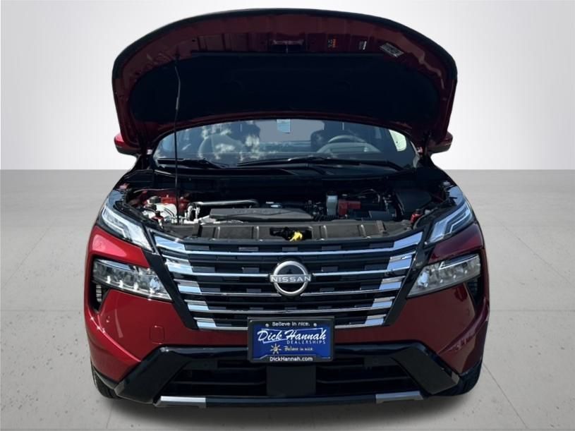 2026 Nissan Rogue Platinum photo 4