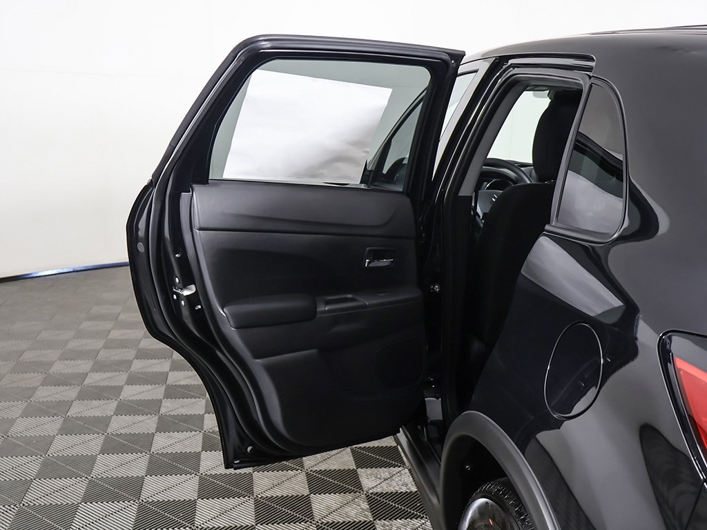 2025 Mitsubishi Outlander Sport ES SE LE photo 13