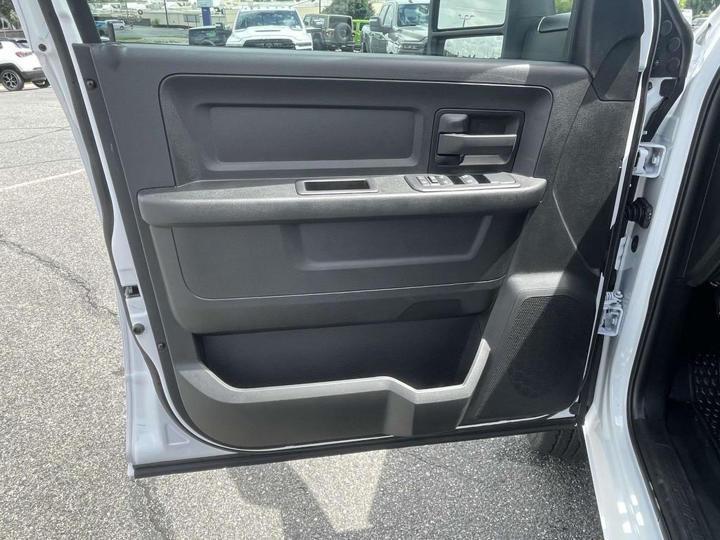 2026 Ram 2500 Tradesman photo 22