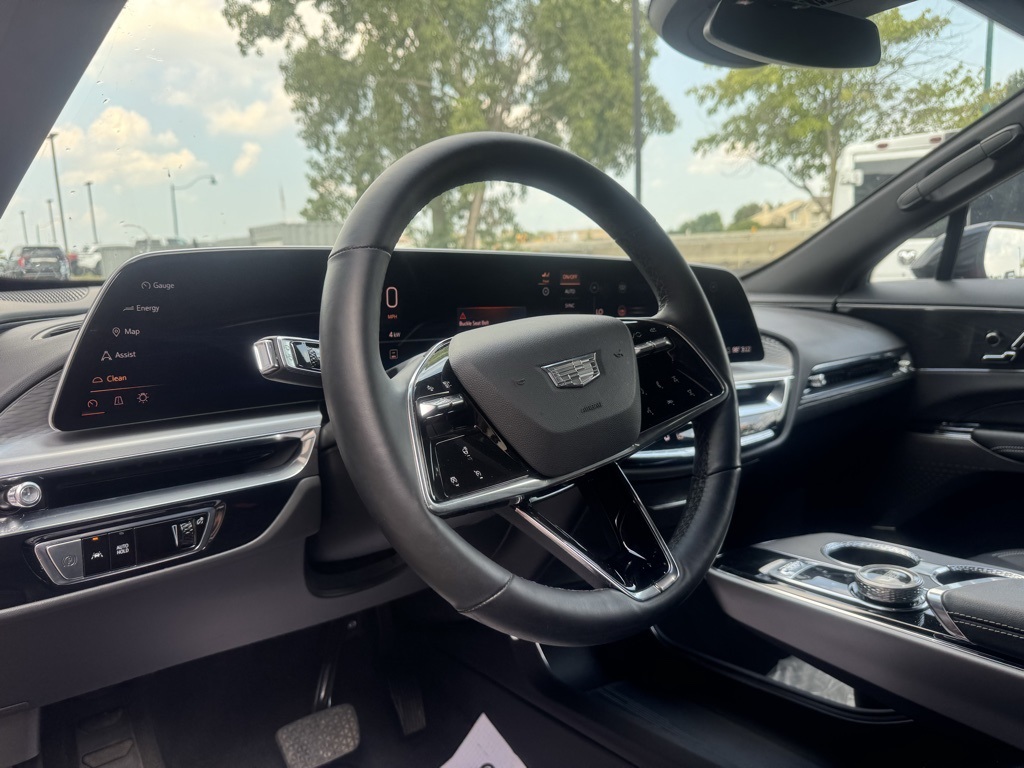 2024 Cadillac Lyriq Sport photo 8
