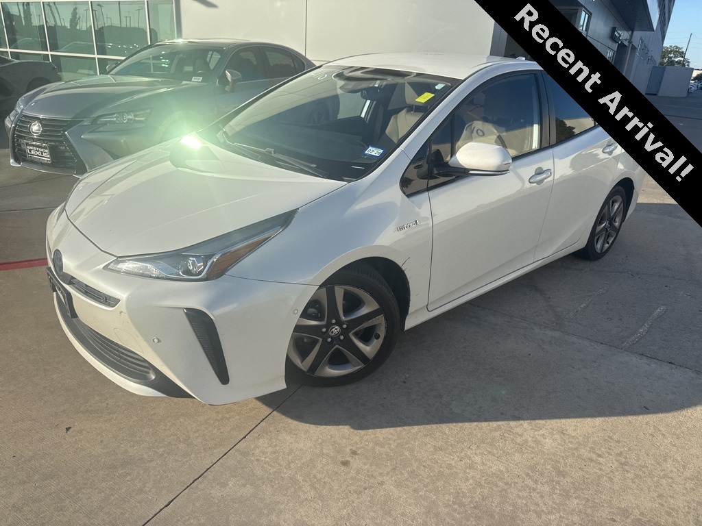 2019 Toyota Prius XLE's photo