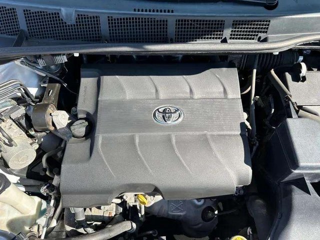 2011 Toyota Sienna Limited photo 41