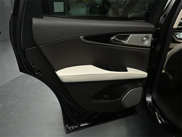 2022 LINCOLN NAUTILUS - Image 23