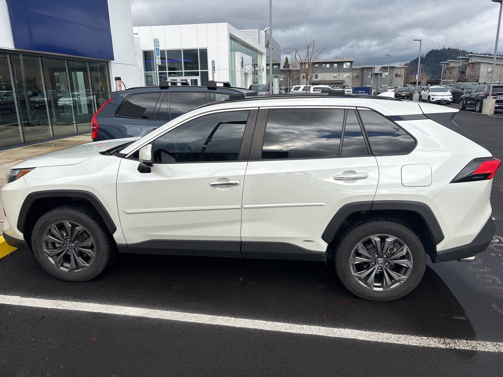2022 Toyota RAV4 Limited's photo