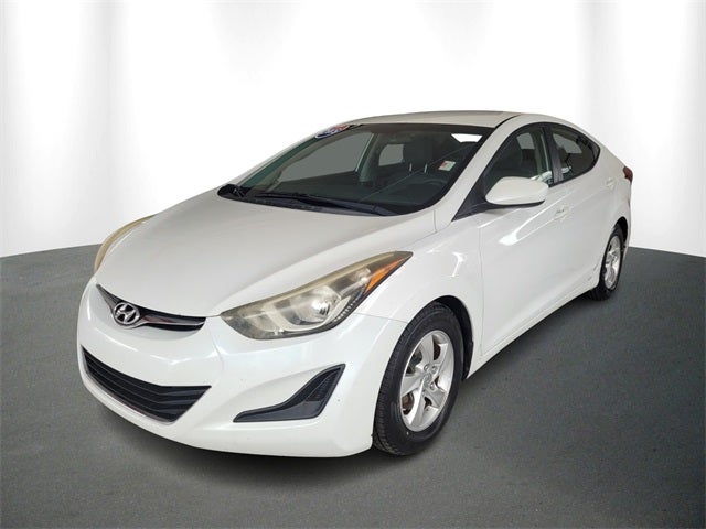 Used 2015 Hyundai Elantra SE with VIN 5NPDH4AE3FH635396 for sale in Lutz, FL