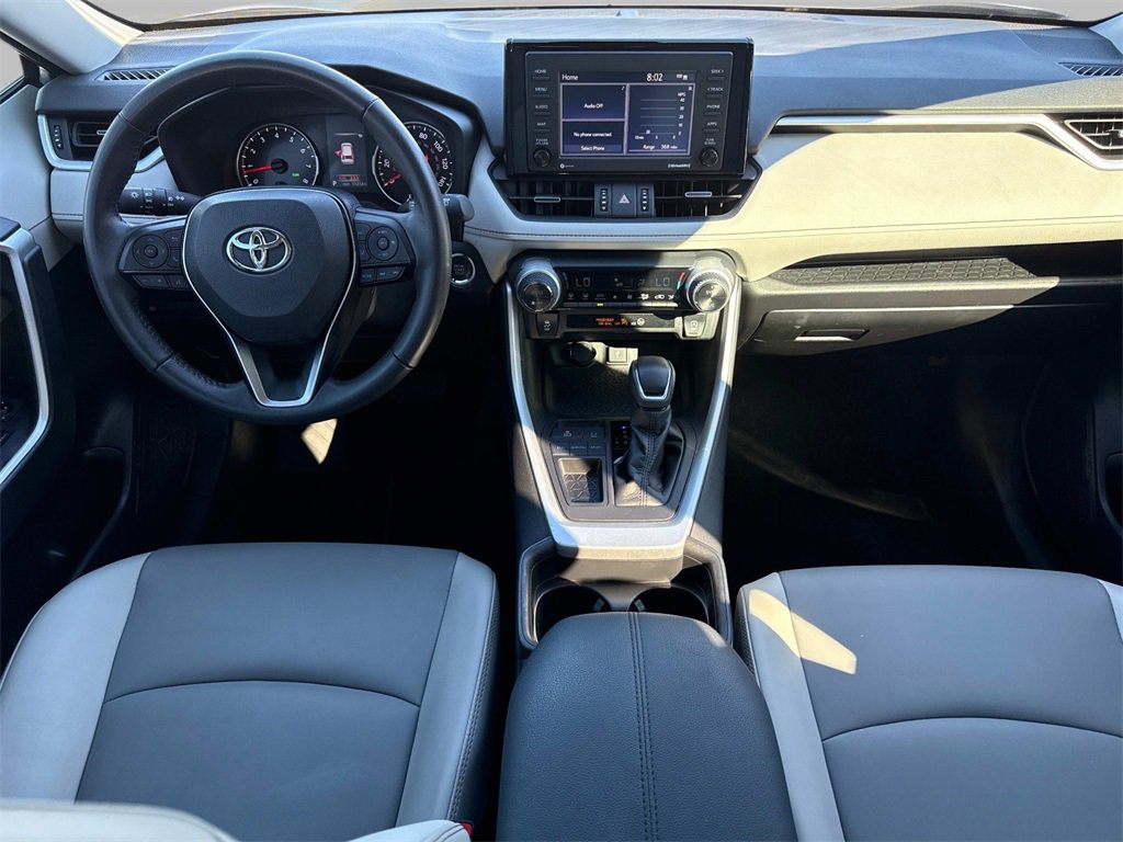 2020 Toyota RAV4 XLE Premium photo 14