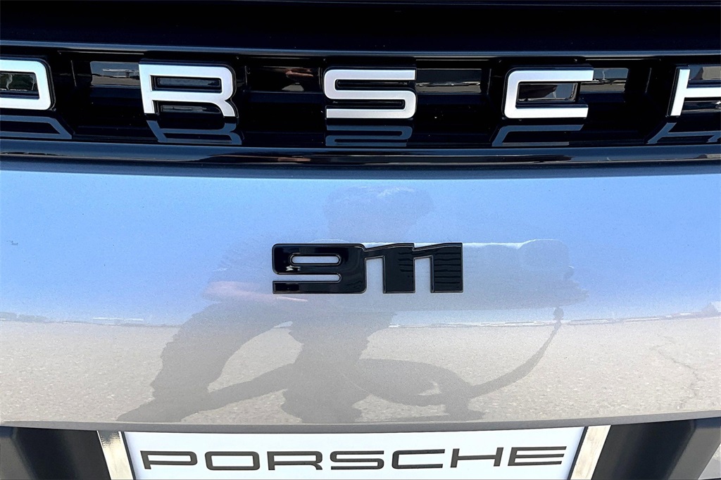 2025 Porsche 911 photo 23