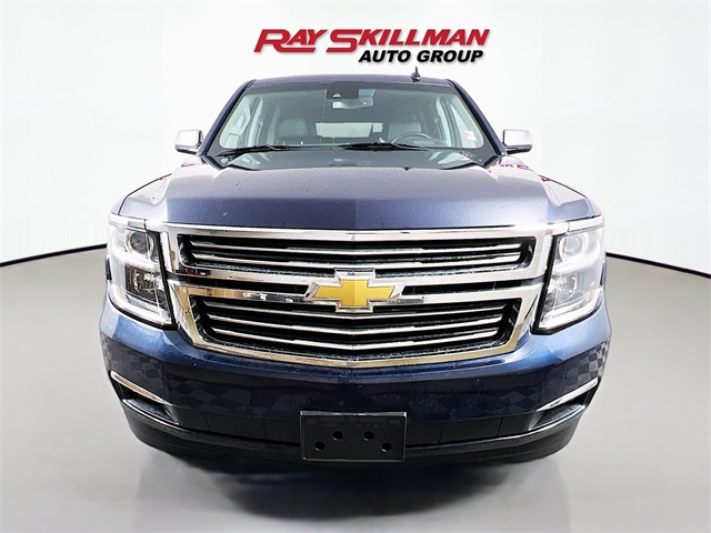 2017 Chevrolet Suburban Premier photo 2