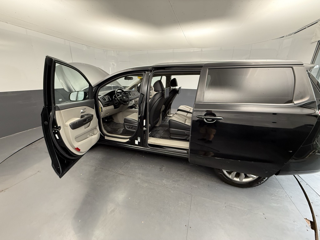 2020 Kia Sedona EX photo 13
