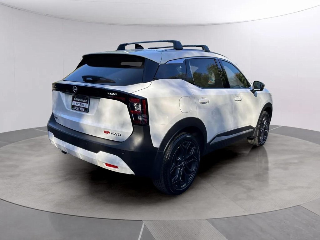 2026 Nissan Kicks SR photo 3