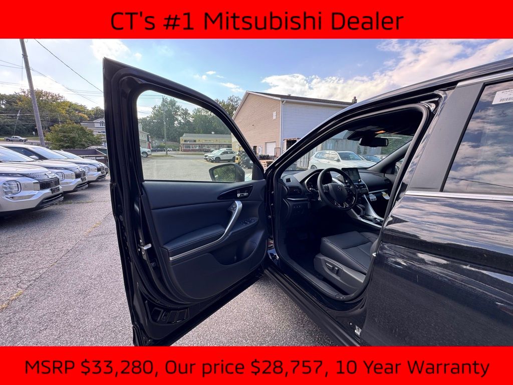 2025 Mitsubishi Eclipse Cross SEL photo 2