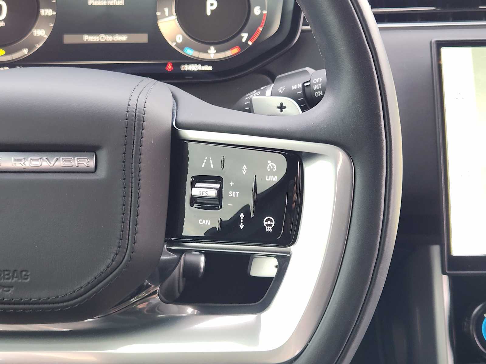 2023 Land Rover Range Rover SV photo 29