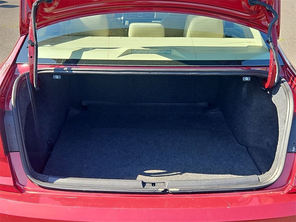 2019 Volkswagen Passat 2.0T Wolfsburg Edition photo 25